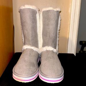 Old Navy Snow Boots